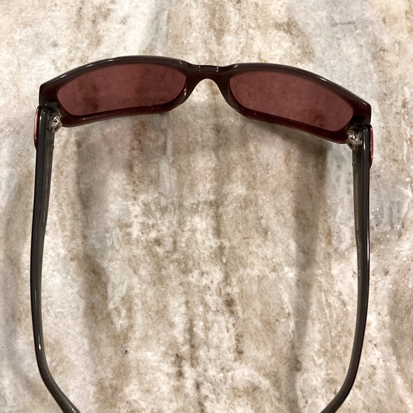 Salvatore Ferragamo sunglasses with iconic double Gancini and case - Picture 7 of 9